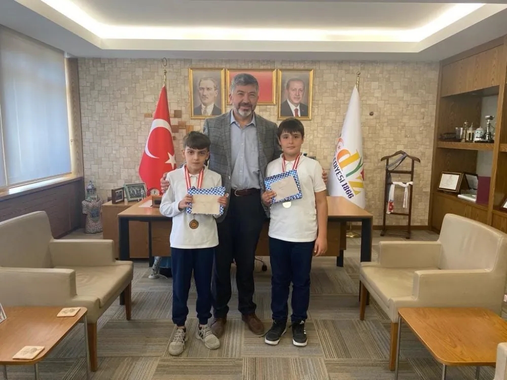 MİNİKLERDEN ÖRNEK ALINACAK DAVRANIŞ