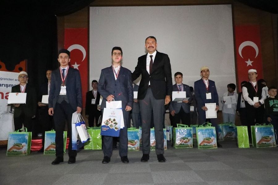 HAFIZLIK YARIŞMASI ÖDÜL TÖRENİ 