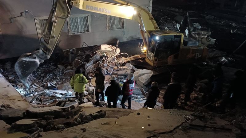 TAVŞANLI BELEDİYE EKİPLERİ DEPREM BÖLGESİNDE