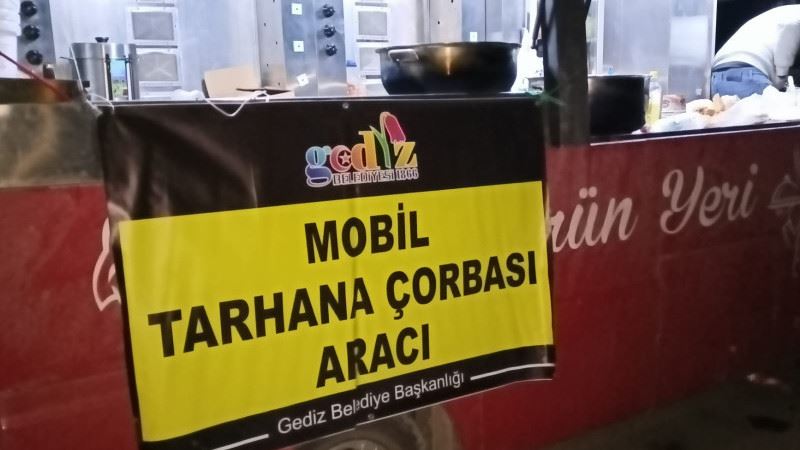 DEPREM BÖLGESİNDE TARHANA ÇORBASI ARACI HİZMETE BAŞLADI